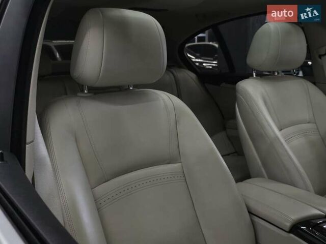БМВ 5 Серия 2013 в Николаеве на Automoto.ua Серый БМВ 5 Серия, объемом двигателя 2.99 л и пробегом 152 тыс. км за 22499 $, фото 25 на Automoto.ua
