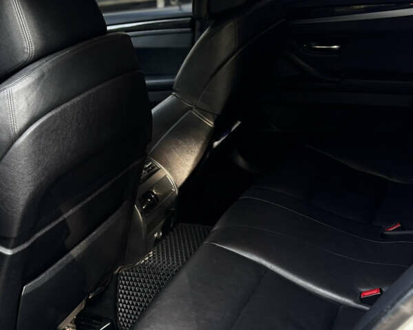 Сірий БМВ 5 Серія, об'ємом двигуна 3 л та пробігом 270 тис. км за 19800 $, фото 15 на Automoto.ua