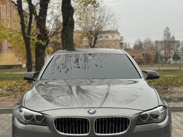 Серый БМВ 5 Серия, объемом двигателя 2 л и пробегом 253 тыс. км за 12500 $, фото 3 на Automoto.ua