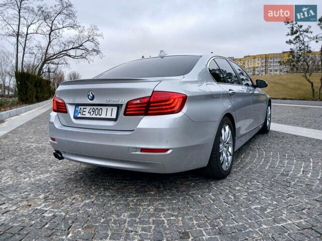 Серый БМВ 5 Серия, объемом двигателя 3 л и пробегом 161 тыс. км за 19900 $, фото 12 на Automoto.ua