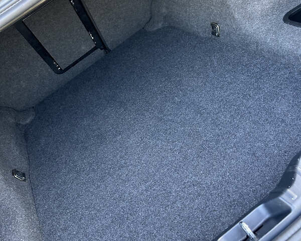 Серый БМВ 5 Серия, объемом двигателя 2 л и пробегом 196 тыс. км за 16500 $, фото 63 на Automoto.ua