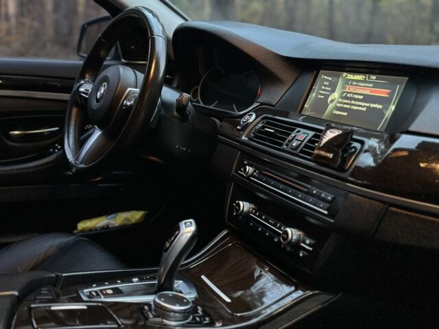БМВ 5 Серия 2013 в Синельниковом на Automoto.ua Серый БМВ 5 Серия, объемом двигателя 3 л и пробегом 237 тыс. км за 13700 $, фото 15 на Automoto.ua