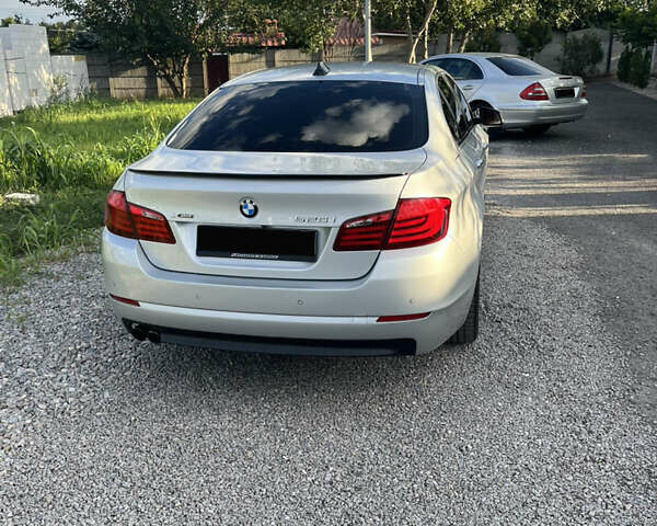 Серый БМВ 5 Серия, объемом двигателя 2 л и пробегом 145 тыс. км за 15700 $, фото 19 на Automoto.ua