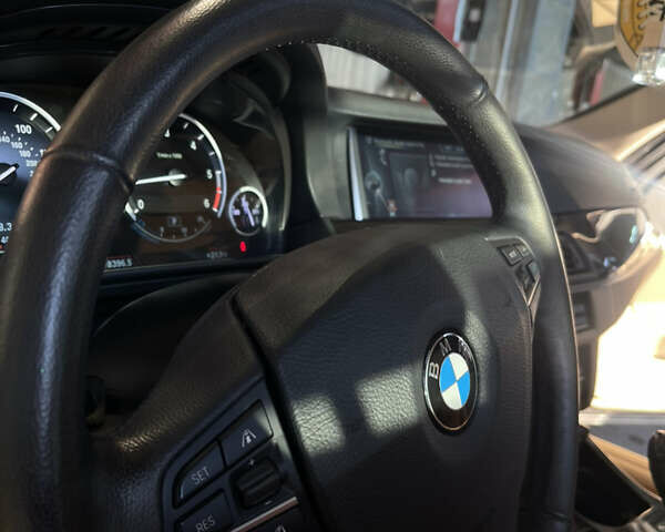 Серый БМВ 5 Серия, объемом двигателя 2.99 л и пробегом 172 тыс. км за 23000 $, фото 31 на Automoto.ua