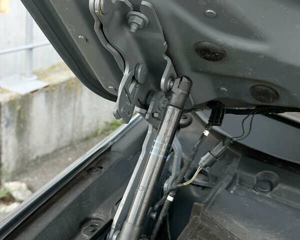 Сірий БМВ 5 Серія, об'ємом двигуна 2.99 л та пробігом 244 тис. км за 18000 $, фото 26 на Automoto.ua