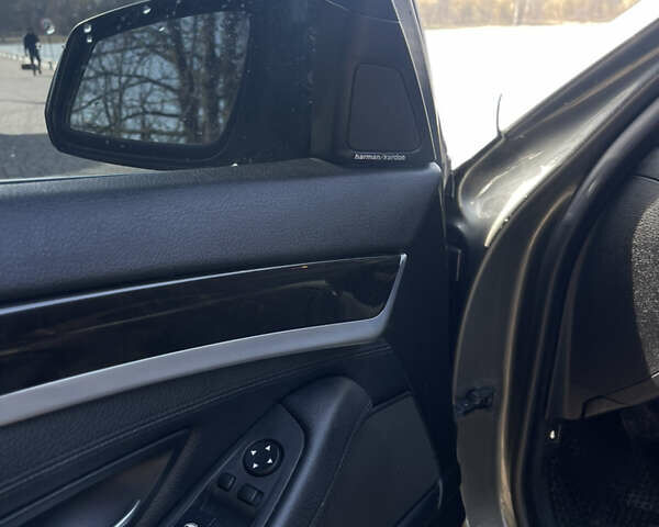 Серый БМВ 5 Серия, объемом двигателя 2 л и пробегом 217 тыс. км за 15500 $, фото 16 на Automoto.ua