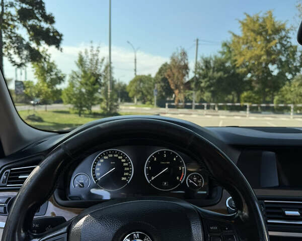 Серый БМВ 5 Серия, объемом двигателя 2 л и пробегом 256 тыс. км за 16000 $, фото 18 на Automoto.ua