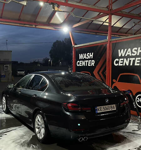 Серый БМВ 5 Серия, объемом двигателя 2.99 л и пробегом 172 тыс. км за 23000 $, фото 48 на Automoto.ua