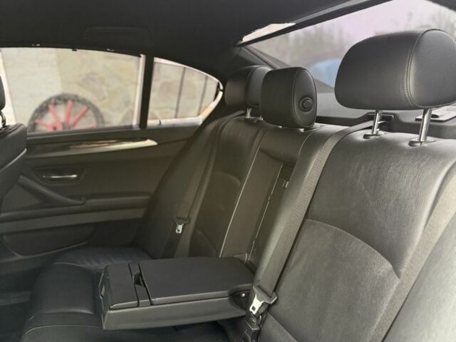 Сірий БМВ 5 Серія, об'ємом двигуна 2 л та пробігом 267 тис. км за 12800 $, фото 4 на Automoto.ua