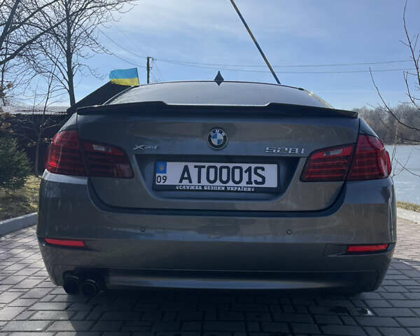 Серый БМВ 5 Серия, объемом двигателя 2 л и пробегом 217 тыс. км за 15500 $, фото 30 на Automoto.ua