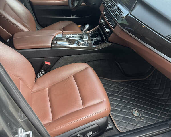 Сірий БМВ 5 Серія, об'ємом двигуна 2.98 л та пробігом 206 тис. км за 14400 $, фото 11 на Automoto.ua