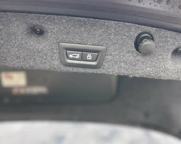 Серый БМВ 5 Серия, объемом двигателя 2 л и пробегом 298 тыс. км за 13200 $, фото 10 на Automoto.ua