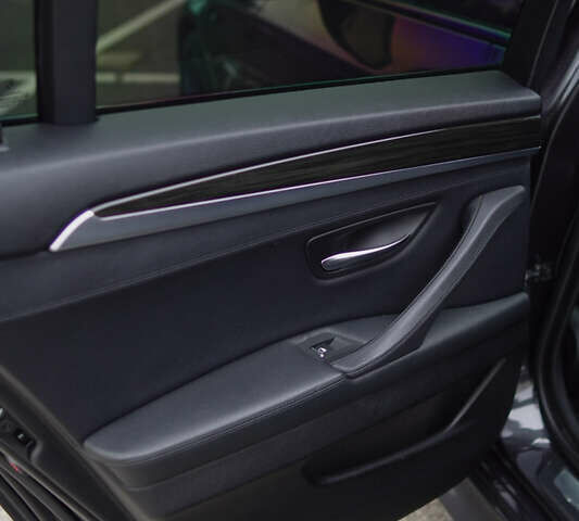 Серый БМВ 5 Серия, объемом двигателя 2 л и пробегом 177 тыс. км за 13200 $, фото 6 на Automoto.ua