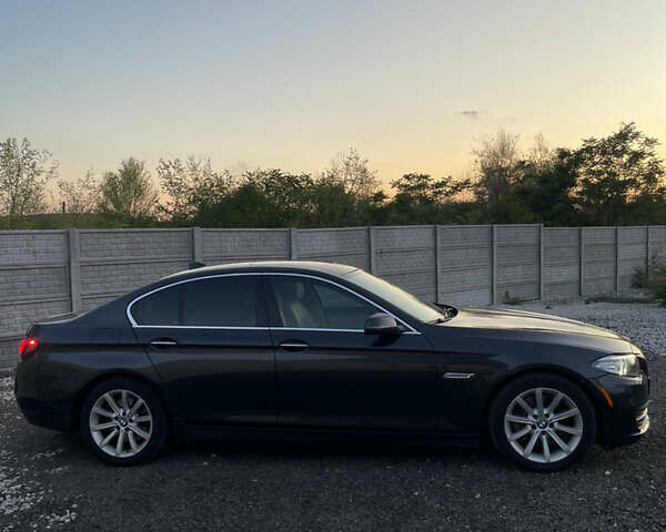 Серый БМВ 5 Серия, объемом двигателя 2.99 л и пробегом 172 тыс. км за 23000 $, фото 7 на Automoto.ua