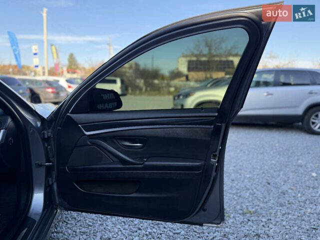 Сірий БМВ 5 Серія, об'ємом двигуна 2 л та пробігом 268 тис. км за 12500 $, фото 17 на Automoto.ua