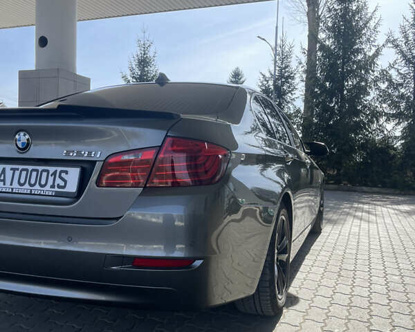 Серый БМВ 5 Серия, объемом двигателя 2 л и пробегом 217 тыс. км за 15500 $, фото 11 на Automoto.ua