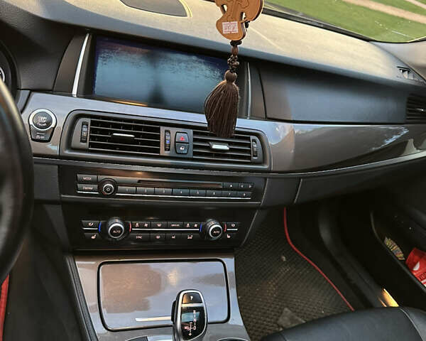 Серый БМВ 5 Серия, объемом двигателя 3 л и пробегом 285 тыс. км за 22500 $, фото 22 на Automoto.ua