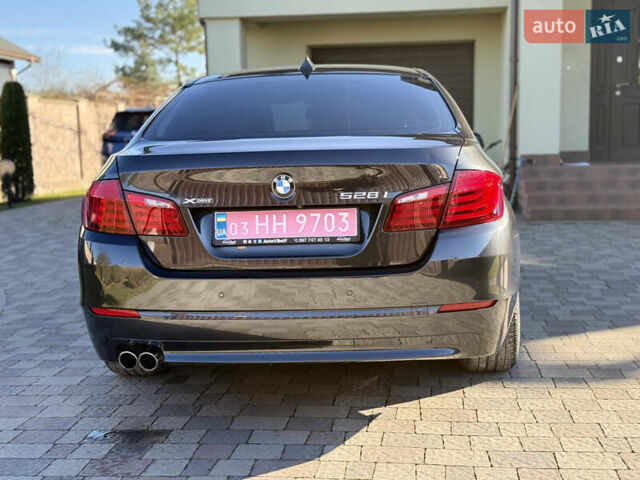 Серый БМВ 5 Серия, объемом двигателя 3 л и пробегом 203 тыс. км за 15900 $, фото 12 на Automoto.ua