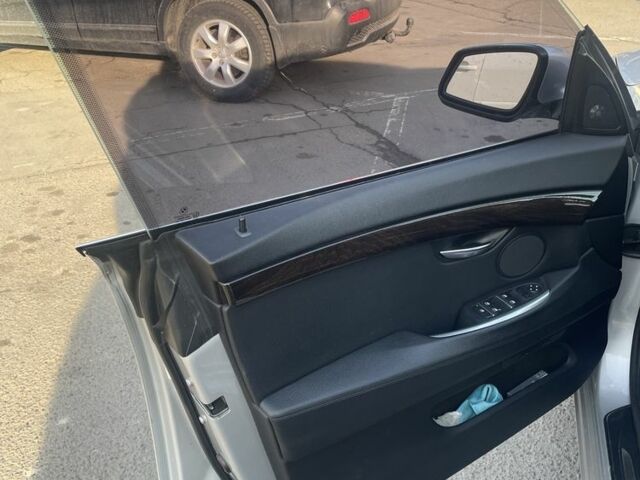 Серый БМВ 5 Серия, объемом двигателя 3 л и пробегом 204 тыс. км за 12000 $, фото 14 на Automoto.ua