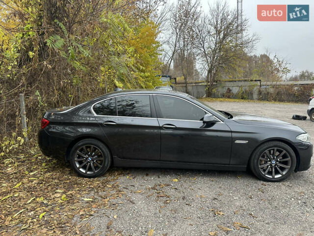 Серый БМВ 5 Серия, объемом двигателя 2.98 л и пробегом 207 тыс. км за 16800 $, фото 3 на Automoto.ua