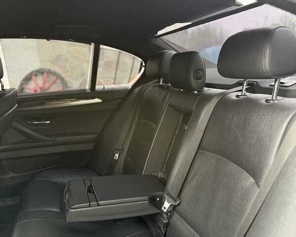 Серый БМВ 5 Серия, объемом двигателя 2 л и пробегом 267 тыс. км за 12800 $, фото 3 на Automoto.ua