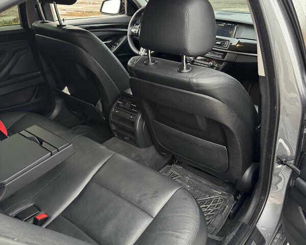 Серый БМВ 5 Серия, объемом двигателя 2.98 л и пробегом 196 тыс. км за 15300 $, фото 8 на Automoto.ua