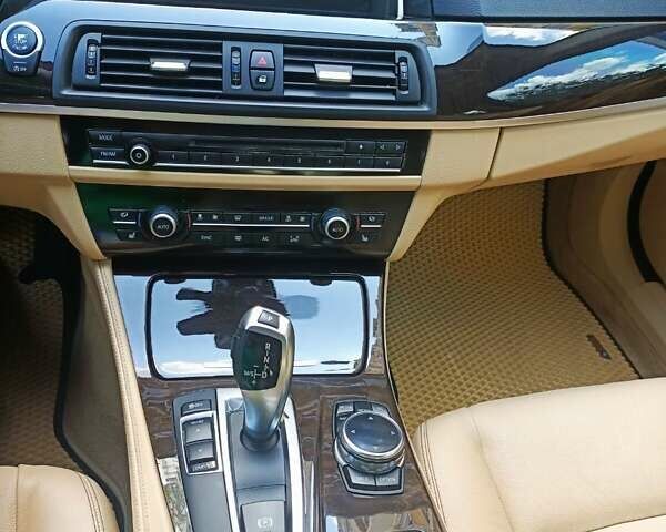 Серый БМВ 5 Серия, объемом двигателя 2.99 л и пробегом 135 тыс. км за 19699 $, фото 11 на Automoto.ua