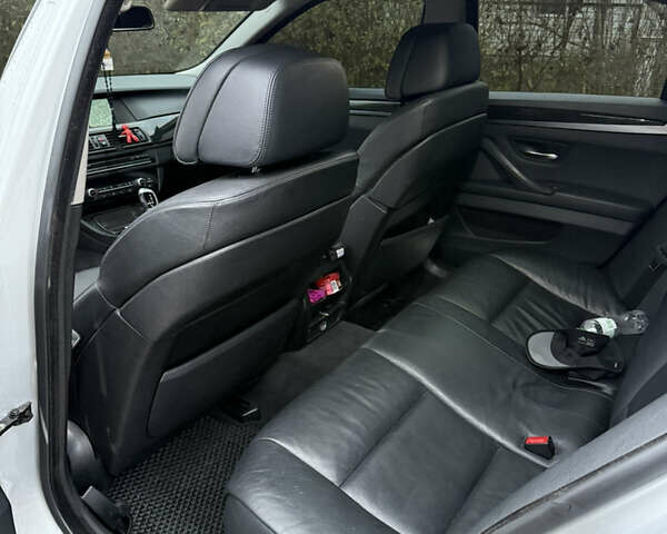 Серый БМВ 5 Серия, объемом двигателя 2 л и пробегом 280 тыс. км за 11900 $, фото 13 на Automoto.ua