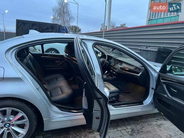Сірий БМВ 5 Серія, об'ємом двигуна 2 л та пробігом 141 тис. км за 13400 $, фото 11 на Automoto.ua