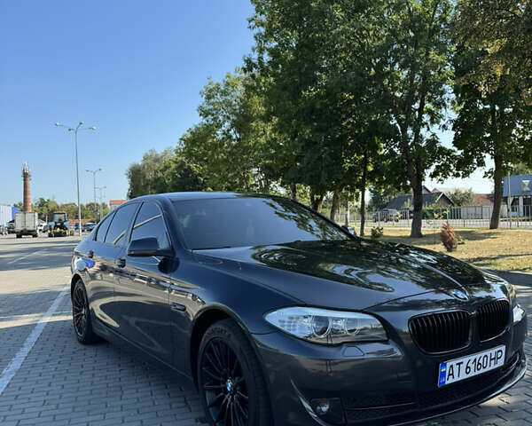 Серый БМВ 5 Серия, объемом двигателя 2 л и пробегом 256 тыс. км за 16000 $, фото 2 на Automoto.ua