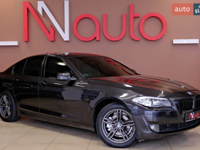 Серый БМВ 5 Серия, объемом двигателя 2 л и пробегом 140 тыс. км за 10900 $, фото 4 на Automoto.ua