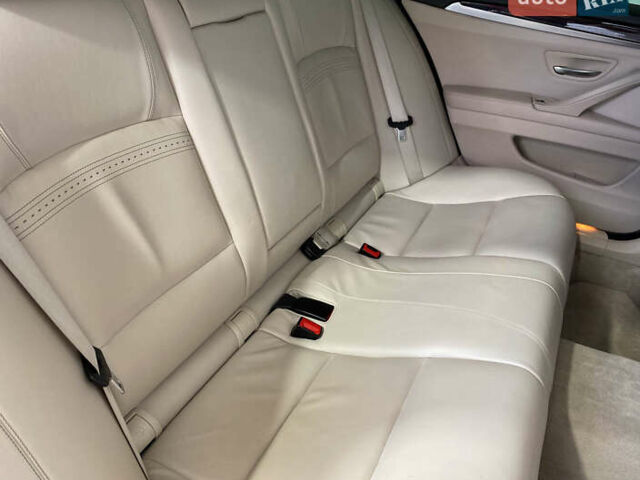 Сірий БМВ 5 Серія, об'ємом двигуна 2.98 л та пробігом 311 тис. км за 15450 $, фото 12 на Automoto.ua