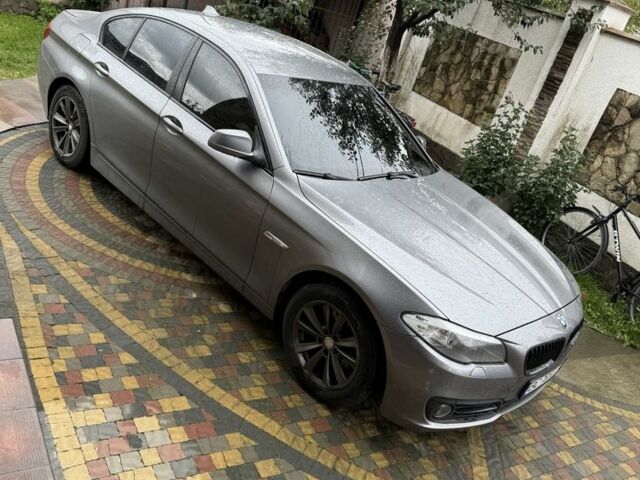 Сірий БМВ 5 Серія, об'ємом двигуна 2 л та пробігом 267 тис. км за 12800 $, фото 1 на Automoto.ua