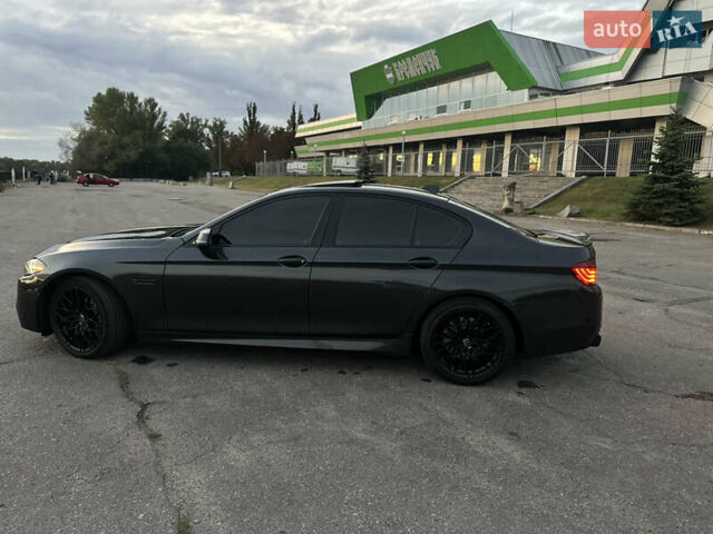 Серый БМВ 5 Серия, объемом двигателя 3 л и пробегом 285 тыс. км за 22500 $, фото 14 на Automoto.ua