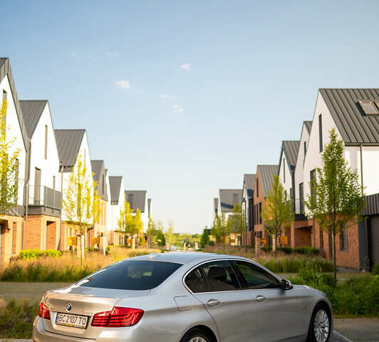 Сірий БМВ 5 Серія, об'ємом двигуна 2 л та пробігом 64 тис. км за 17600 $, фото 4 на Automoto.ua