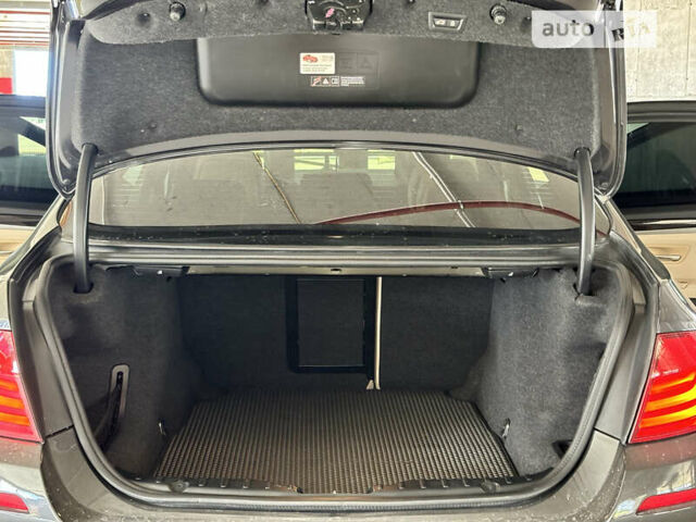 Сірий БМВ 5 Серія, об'ємом двигуна 2.99 л та пробігом 226 тис. км за 14999 $, фото 71 на Automoto.ua