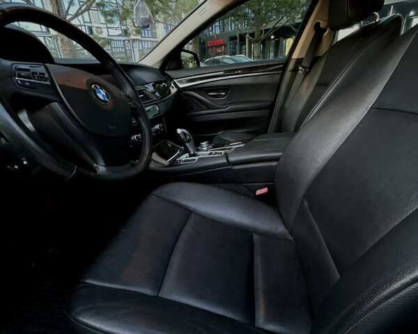 Сірий БМВ 5 Серія, об'ємом двигуна 2 л та пробігом 117 тис. км за 12599 $, фото 8 на Automoto.ua