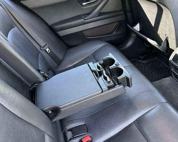 Серый БМВ 5 Серия, объемом двигателя 2 л и пробегом 200 тыс. км за 13450 $, фото 2 на Automoto.ua