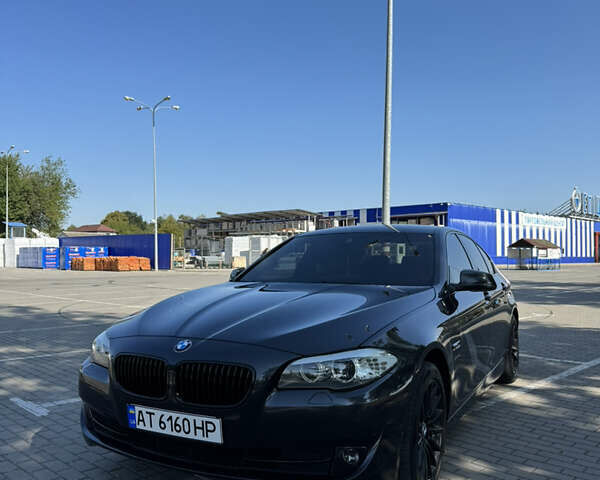 Серый БМВ 5 Серия, объемом двигателя 2 л и пробегом 256 тыс. км за 16000 $, фото 1 на Automoto.ua