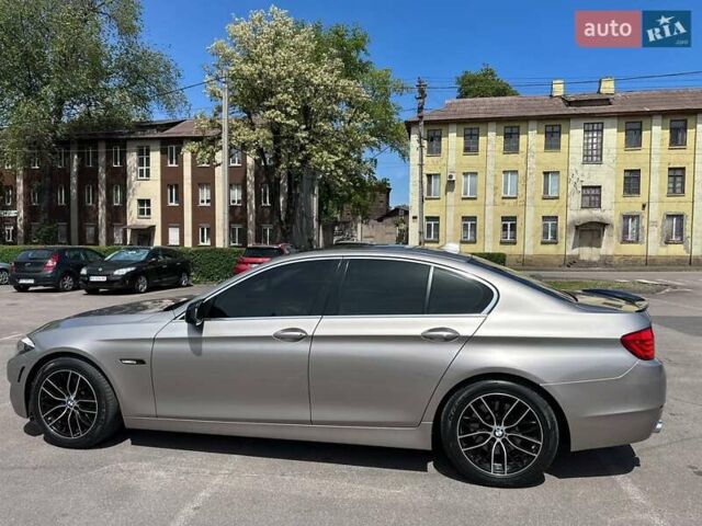 Серый БМВ 5 Серия, объемом двигателя 2 л и пробегом 159 тыс. км за 16000 $, фото 53 на Automoto.ua