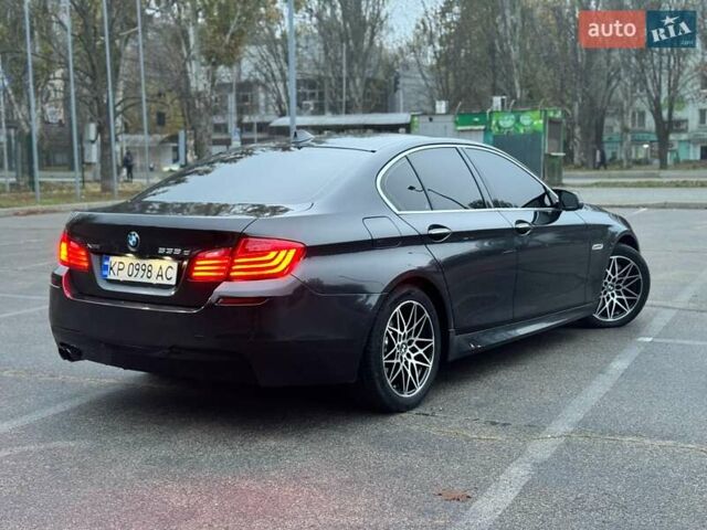 Серый БМВ 5 Серия, объемом двигателя 3 л и пробегом 209 тыс. км за 22000 $, фото 7 на Automoto.ua