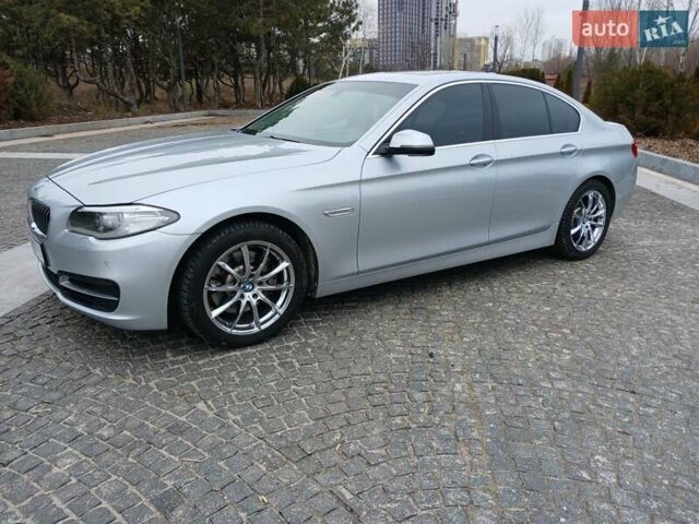 Серый БМВ 5 Серия, объемом двигателя 3 л и пробегом 161 тыс. км за 19900 $, фото 14 на Automoto.ua