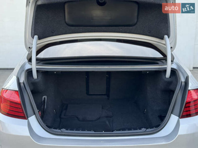 Серый БМВ 5 Серия, объемом двигателя 2.99 л и пробегом 293 тыс. км за 17500 $, фото 73 на Automoto.ua