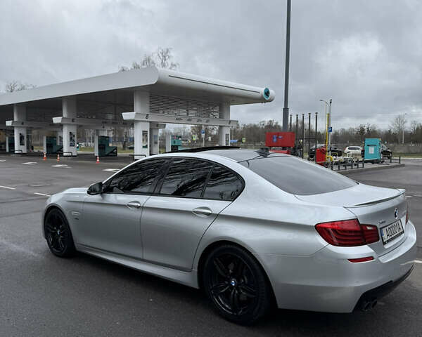 Серый БМВ 5 Серия, объемом двигателя 2.99 л и пробегом 222 тыс. км за 20000 $, фото 2 на Automoto.ua