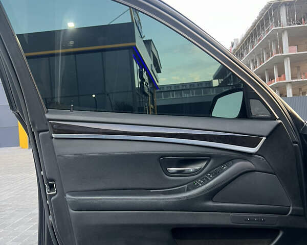 Серый БМВ 5 Серия, объемом двигателя 2.98 л и пробегом 150 тыс. км за 20000 $, фото 8 на Automoto.ua