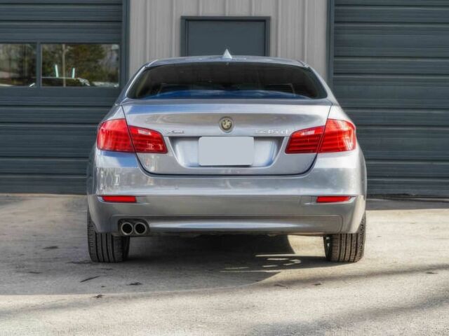 Серый БМВ 5 Серия, объемом двигателя 3 л и пробегом 83 тыс. км за 15100 $, фото 6 на Automoto.ua