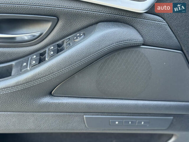 Серый БМВ 5 Серия, объемом двигателя 2.99 л и пробегом 293 тыс. км за 17500 $, фото 30 на Automoto.ua
