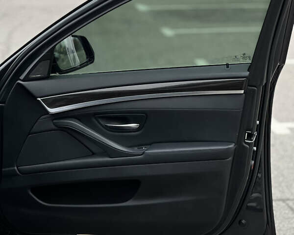 Серый БМВ 5 Серия, объемом двигателя 2 л и пробегом 149 тыс. км за 18999 $, фото 34 на Automoto.ua