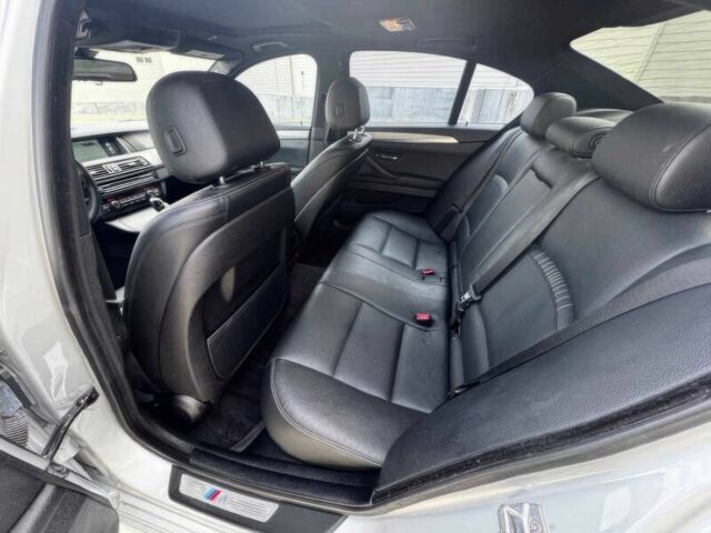 Серый БМВ 5 Серия, объемом двигателя 3 л и пробегом 89 тыс. км за 12400 $, фото 11 на Automoto.ua