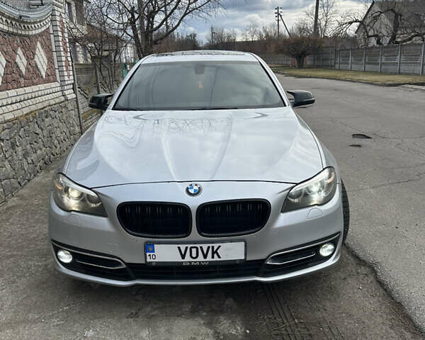 БМВ 5 Серия 2014 в Белой Церкве на Automoto.ua Серый БМВ 5 Серия, объемом двигателя 2 л и пробегом 235 тыс. км за 14000 $, фото 3 на Automoto.ua